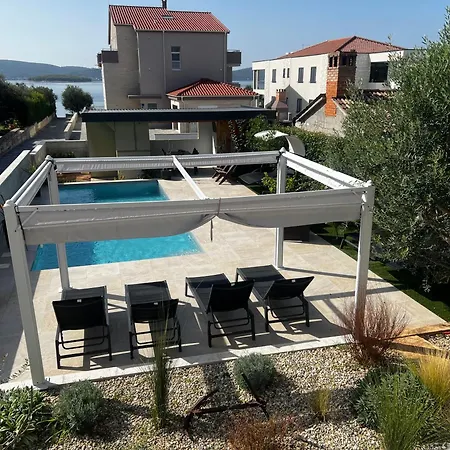 Lucie3 Biograd Na Moru